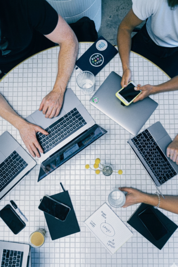 Inicio 12 700 X 1050 683x1024